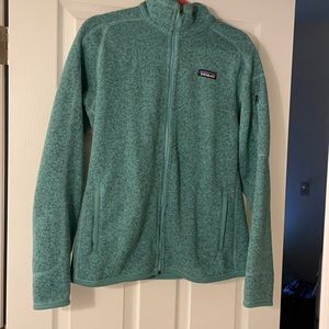 Women’s size Large Patagonia jacket. Teal color. EUC. smoke free